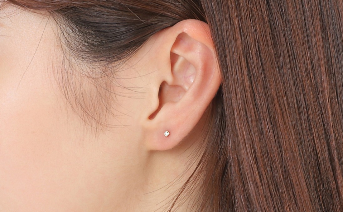 ふるさと納税 アクセサリー ピアス 山梨県 富士川町 トータル0.04CT　K18セカンドピアス　E296DI-Y　ピアス ダイヤモンド ダイヤ ジュエリー K18 プレゼント … トータル0.04CT K18セカンドピアス E296DI-Y ピアス
