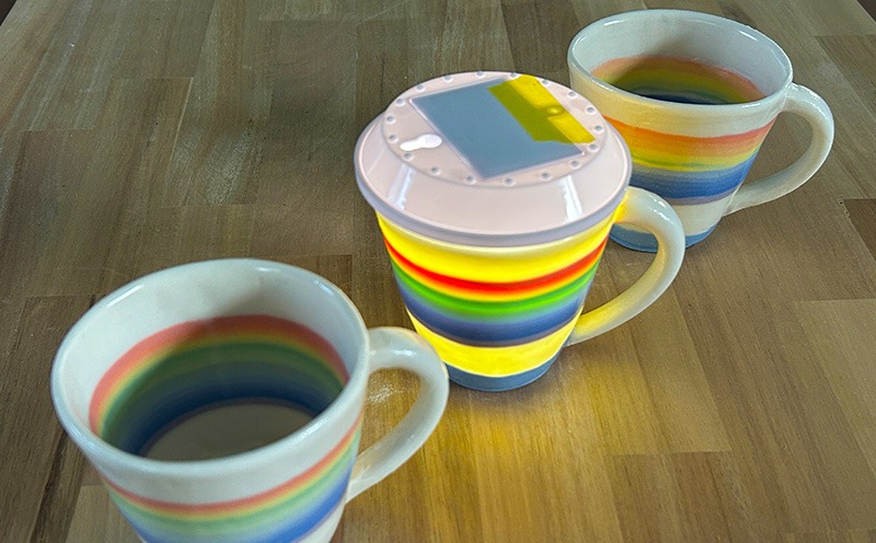 透土練り込み コーヒーカップ レインボー柄 日用品 食器 コップ カップ