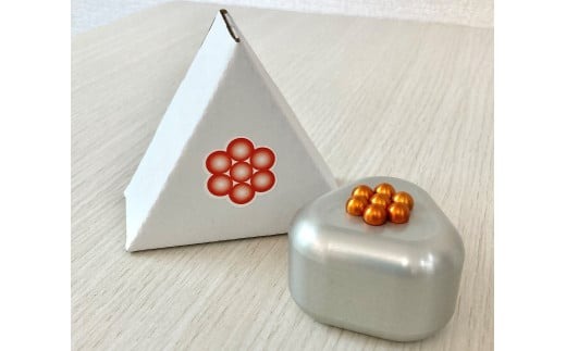 ひんやり冷たいアルミ合金製 KIHOの文鎮 （おむすび形ペーパーウエイト