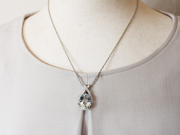 アクアマリン ペンダント 10ct K18WG （161328） BR-43（山梨県甲斐市