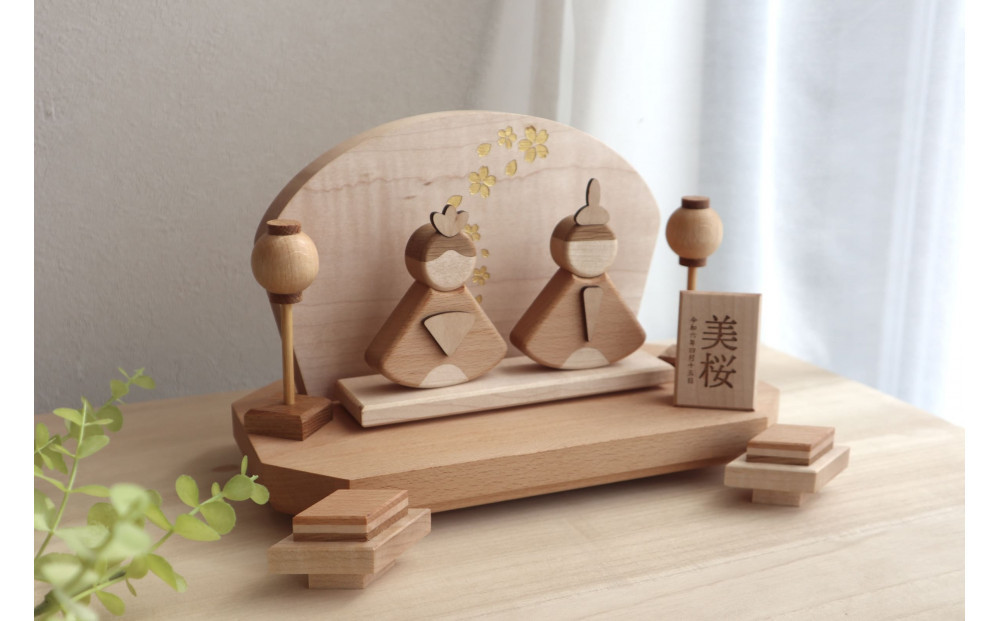 木製ひな人形 白雅雛 桐箱入り 名入れ対応（White Premium Edition