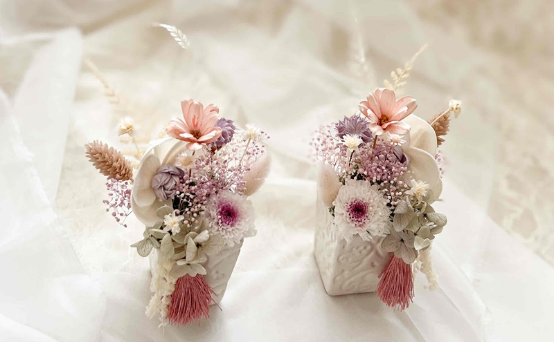 プリザーブドフラワー仏花　お供えの花　花器付　豪華な一対 プリザーブドフラワーの仏花 「想花（おもいばな）」 2個セット