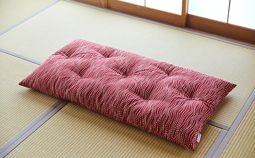天然繊維 手作り 木綿わた入り 長座布団(赤） HT00037（京都府京丹後市