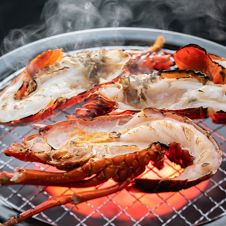 地元産 冷凍伊勢海老カット(サイズ不揃い）約1kg◇｜えび エビ 魚介
