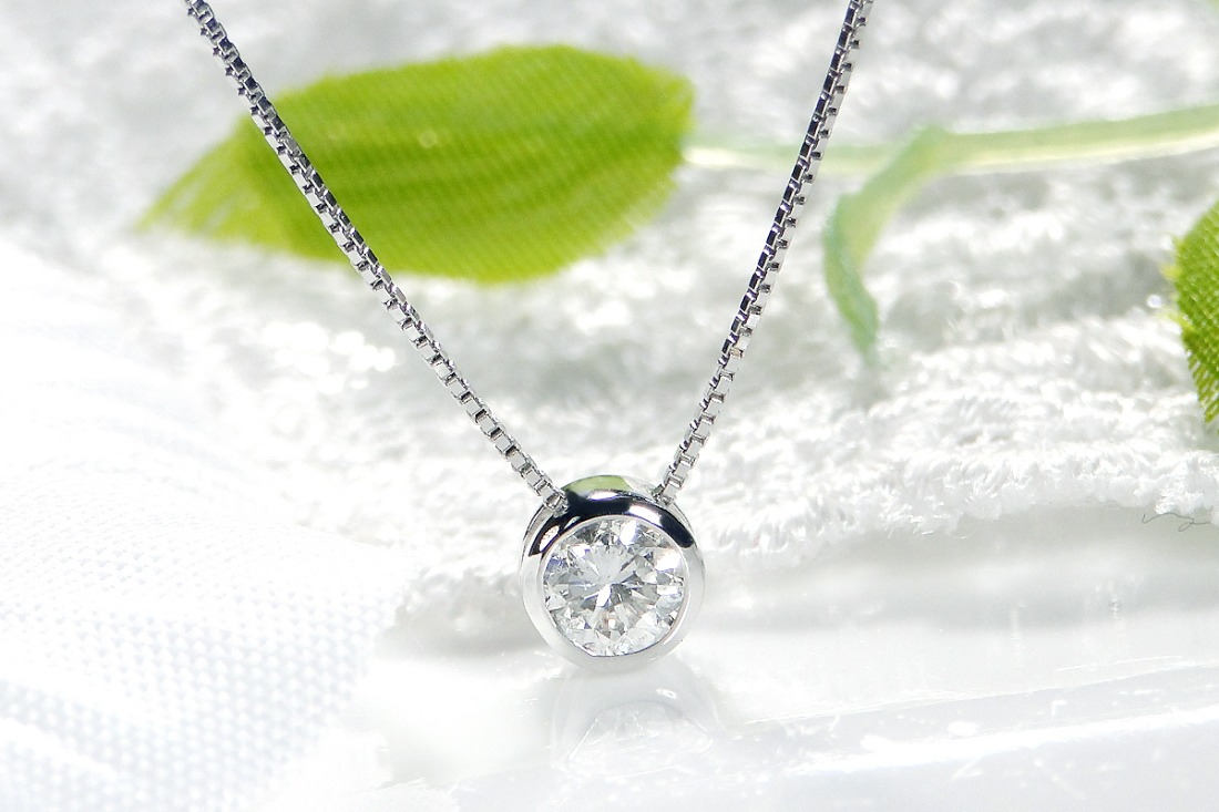 pt900【0.2ct】Hカラー フクリン留め 一粒 ダイヤモンド ネックレス