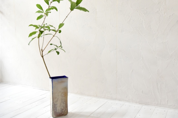 Hiwairoフラワーベース 青 花器 花瓶 高さ30cm×12cm×7cm〈花器 花瓶