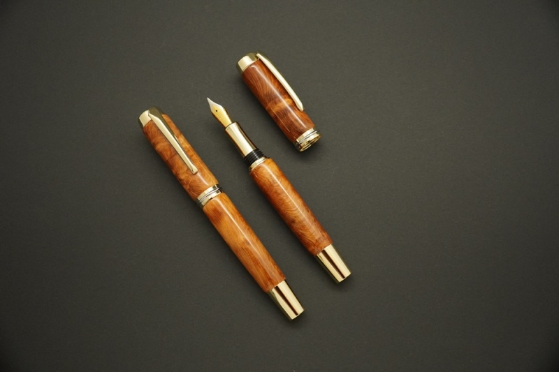 天然屋久杉万年筆【ゴールド×シルバー】〈ペン 文具 工芸品 文房具
